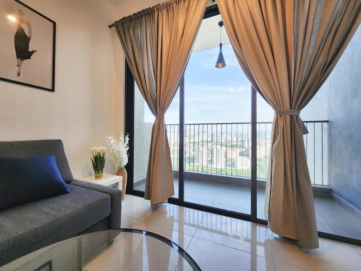 Pangsapuri New Unit Kuchai Sentral 2bedroom Wifi Parking Kuala Lumpur